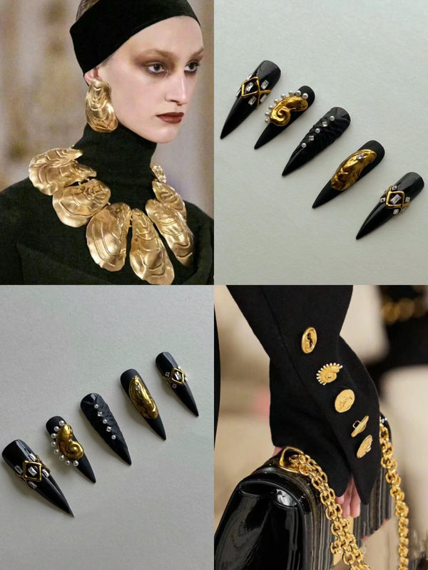 Match Nails new years nails black and gold