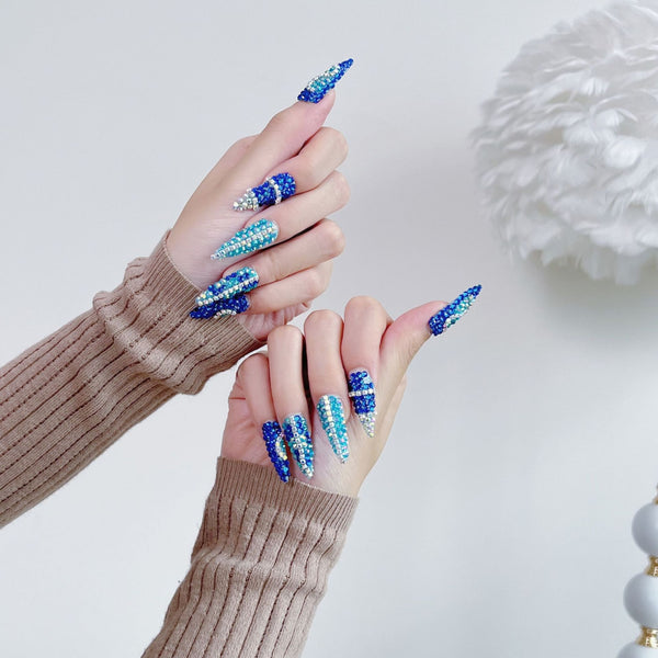 Match Nails medium blue nails with ombre diamonds