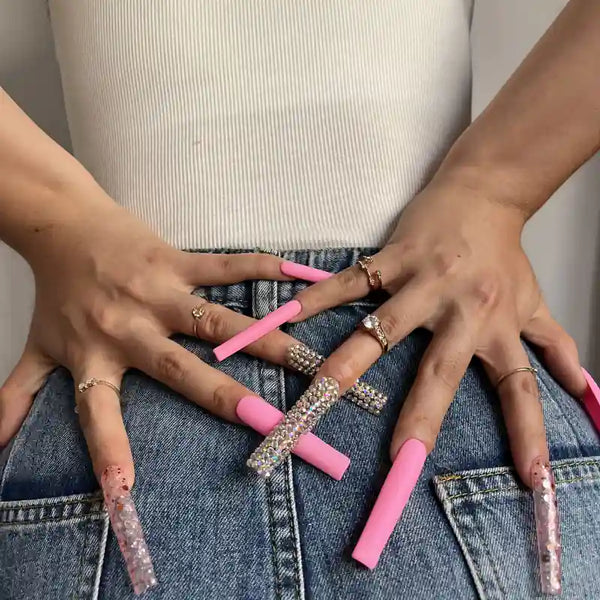 Match nails long pink glitter sparkly matte press on nails on hands on hips